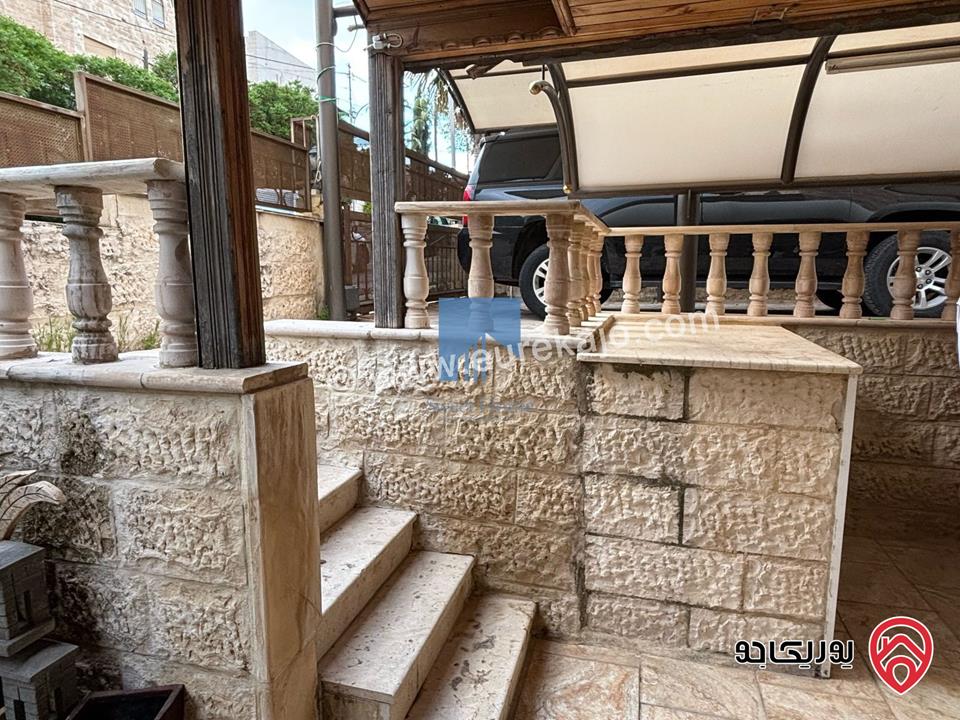 شقة فاخرة للبيع في عمان - خلدا خلف السيتي مول 180م مع حديقة وترسات 120م بسعر مغري