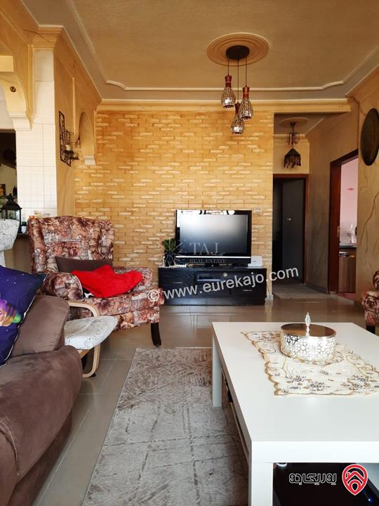 شقة مميزة طابق اول مساحة 180م للبيع في عمان - طبربور