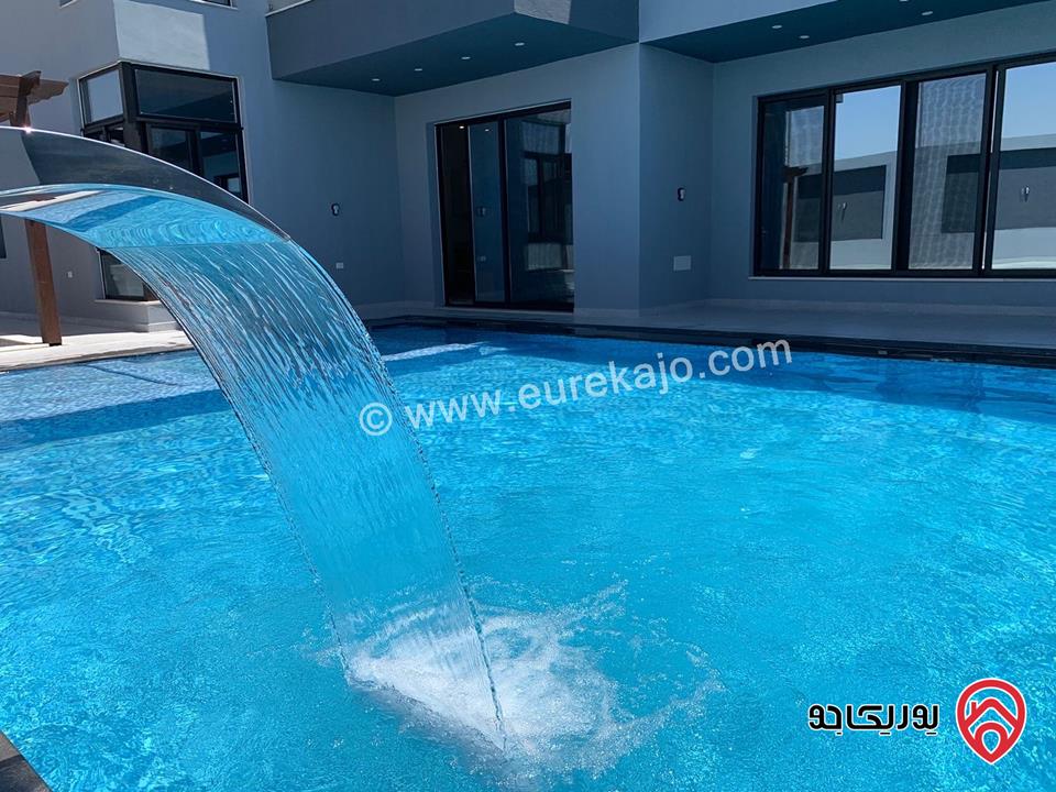 شاليه مساحة 475م وبناء 280م للبيع في اجمل مناطق البحر الميت