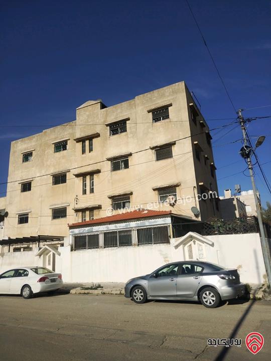 عمارة مكونة من 8 شقق مساحة الأرض 662 متر - عمر البناء 30 عام للبيع في عمان - حي الصحابة - دخلة عميش