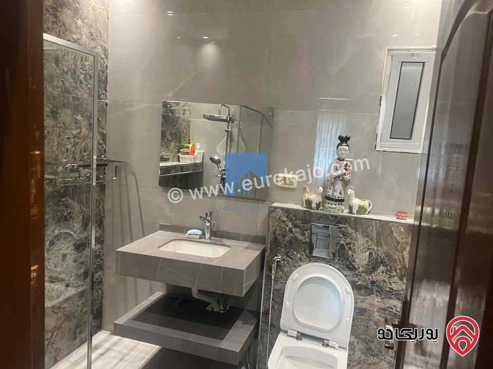 شقة فاخرة للبيع في عمان - أم السماق قرب مدارس الجزيرة طابق اول 128م تشطيب سوبر ديلوكس بسعر مغري