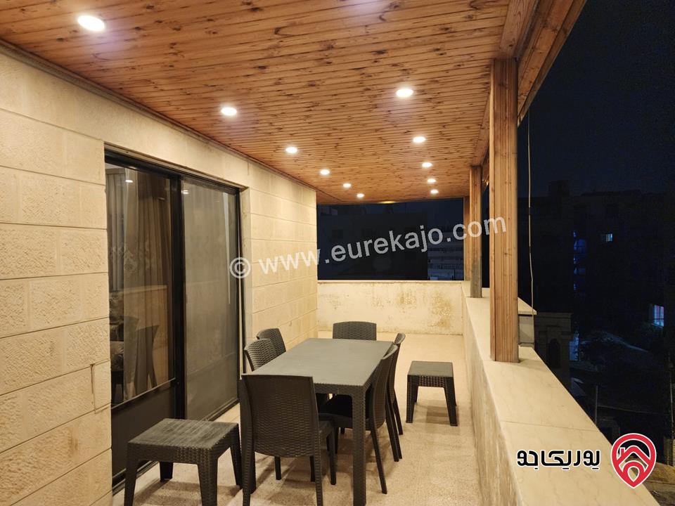 شقة طابقية  رووف كامل مساحة 300م للبيع في عمان - الشميساني