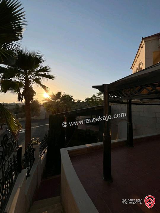 فيلا مساحة 1360م على ارض 1010م للبيع في عمان - طبربور