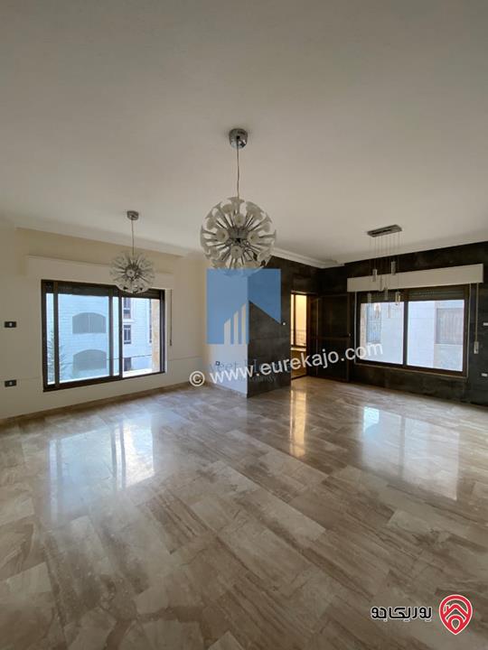 شقة فاخرة للبيع في عمان - خلدا العوجانية  -  قرب المعارف ودوار النخبة طابق ثاني 175م بسعر مغري