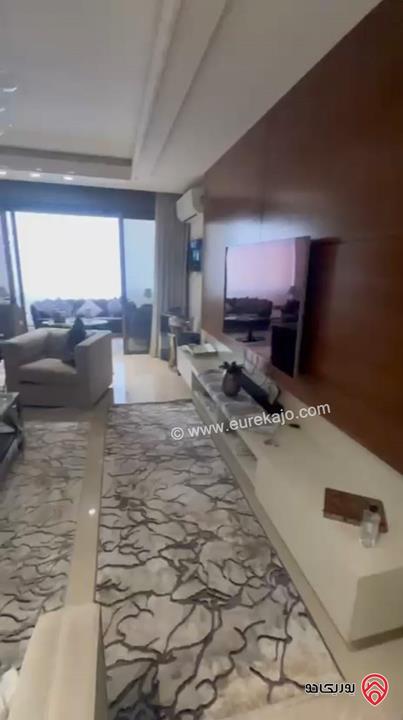 شقة فاخرة مفروشة طابق ثالث مساحة 300م للايجار في عمان - ام اذينة