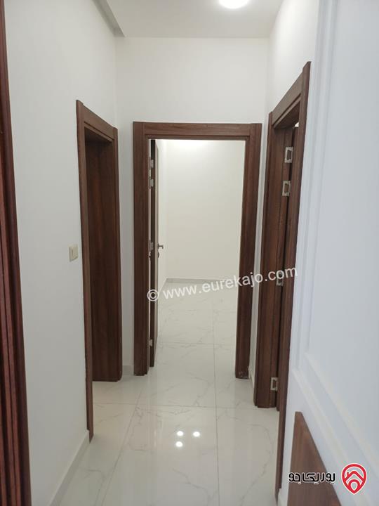 شقة مميزة سوبر ديلوكس طابق ثالث مع روف بناء جديد مساحة 196م للبيع في عمان - المقابلين