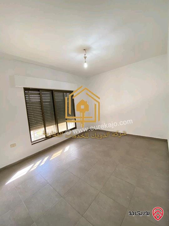 شقة فارغة طابق اول مساحة 100م للإيجار في عمان - دير غبار 