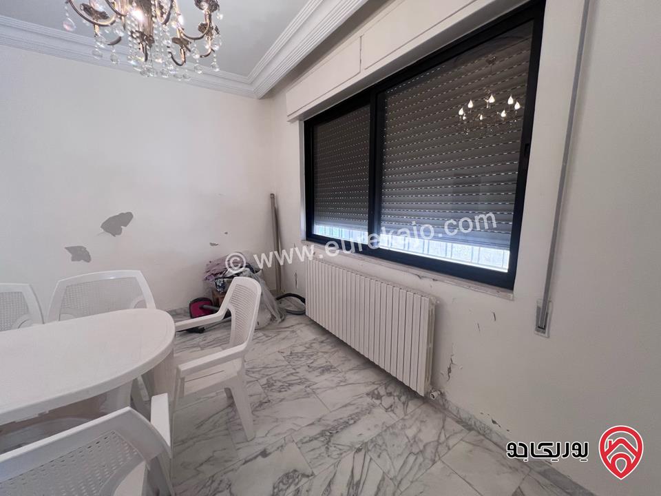 شقة مساحة 305م طابق ثاني للبيع في عمان - الرابية