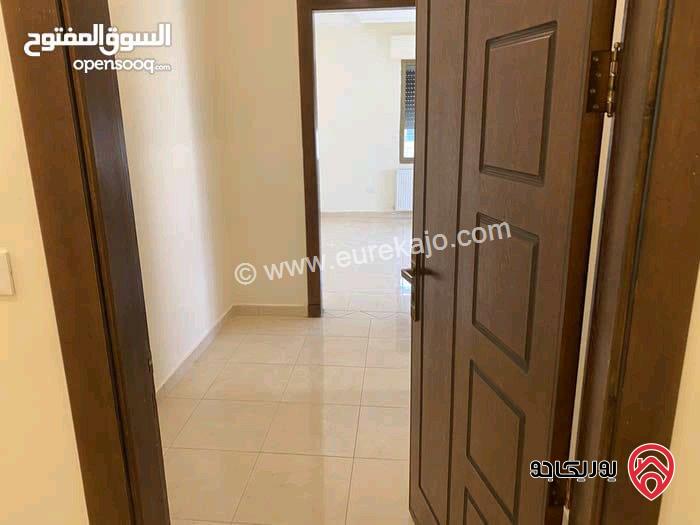 شقة فارغة طابق ثاني مساحة 110م للإيجار في عمان - خلدا 