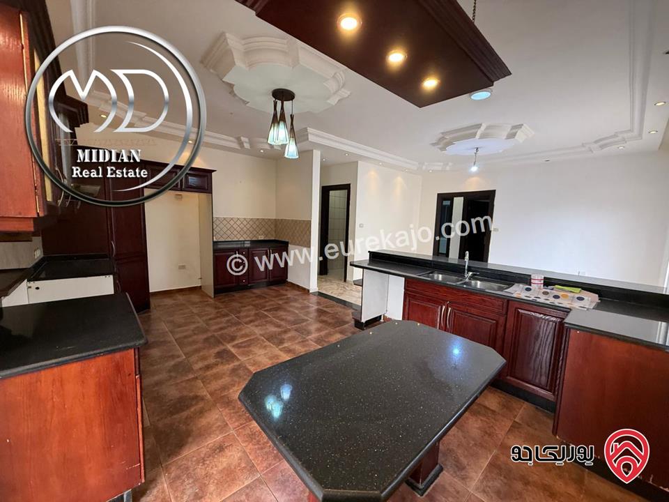 شقة فارغة للايجار في عمان - خلدا مساحة 200م طابق ثاني تشطيبات سوبر ديلوكس اطلالة جميلة 