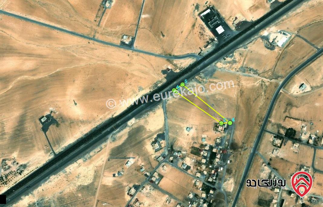 قطعه ارض مميزه مساحة 5 دونم و 339م على شارع الرئيسي باتجاه معان (قريه مريغه ) الى عمان واجهه شارع 33م تصلح لمجمع تجاري او استراحه لشحن كهرباء موقع مميز جدا