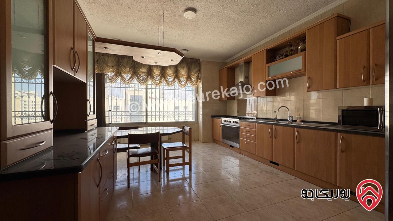 Unfurnished 4 Bedroom Apartment 300 Sqm for rent in Amman - 5th Circle