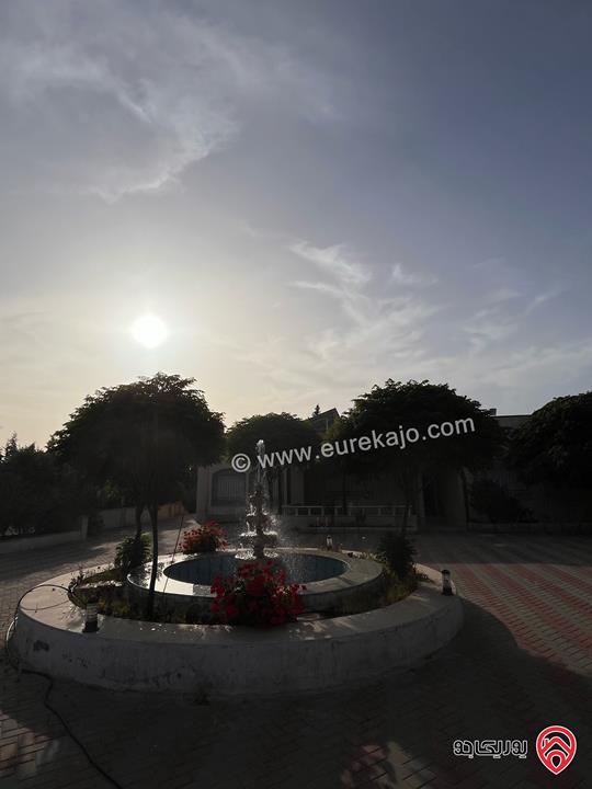 فيلا مساحة 500م على أرض 3 دونم و 750م للبيع في جرش 