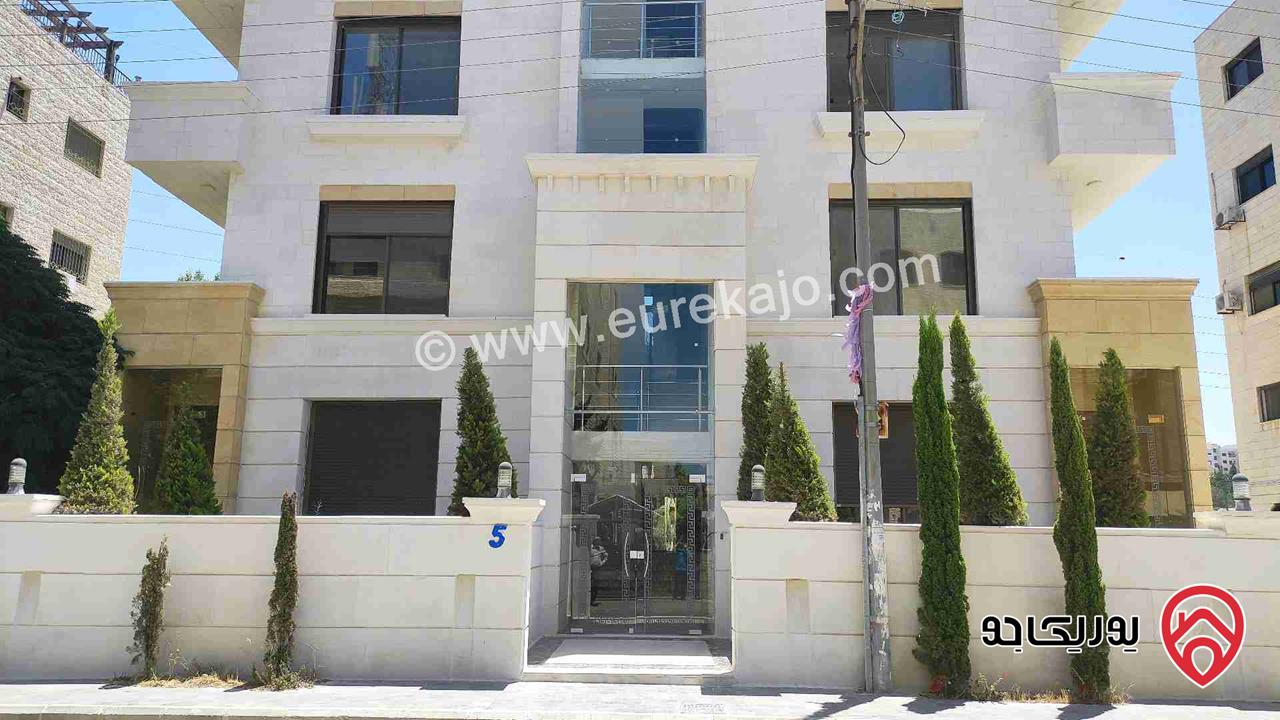 شقة سوبر ديلوكس جديدة - طابقية - مساحة 223م طابق أول للبيع في عمان - دير غبار