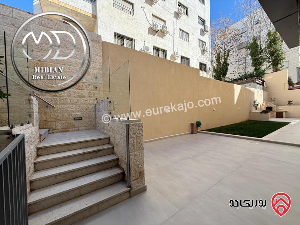 شقة شبه ارضي فارغة للايجار في عمان - دير غبار مساحة 200م مع ترس و حديقة 200م تشطيبات و ديكورات فاخرة