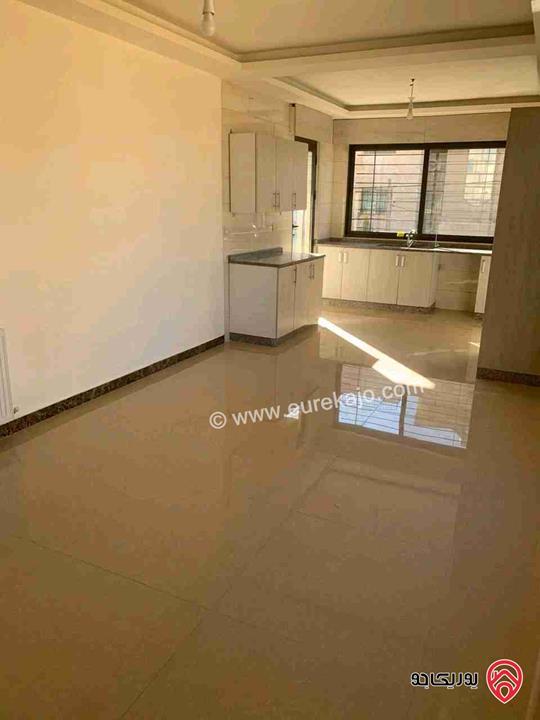 شقة فارغة شبه ارضية مساحة 160م للايجار في عمان - تلاع العلي 