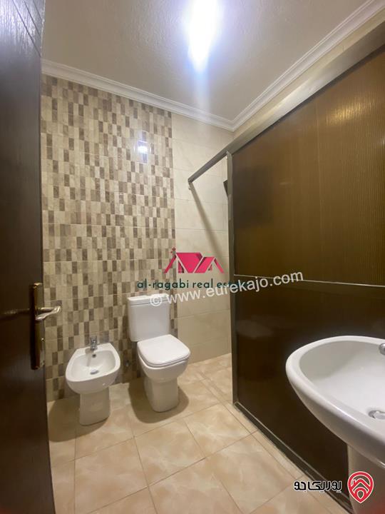 شقة فارغة شبه ارضية مساحة 165م للايجار في عمان - الرابية