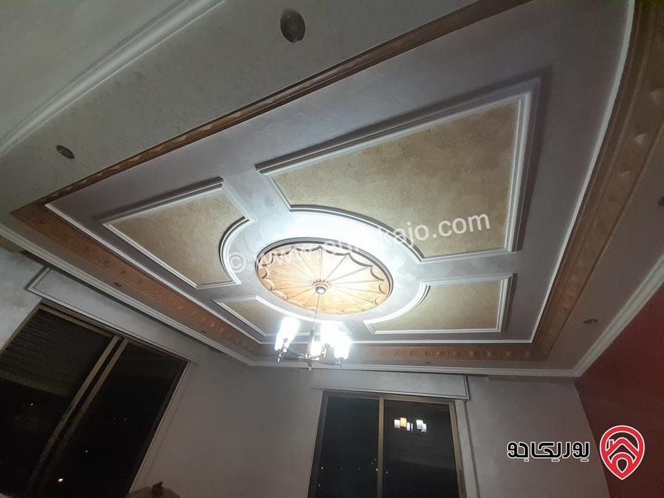 فيلا مكونة من طابقين على أرض 581م للبيع في عمان - طبربور ابو عليا