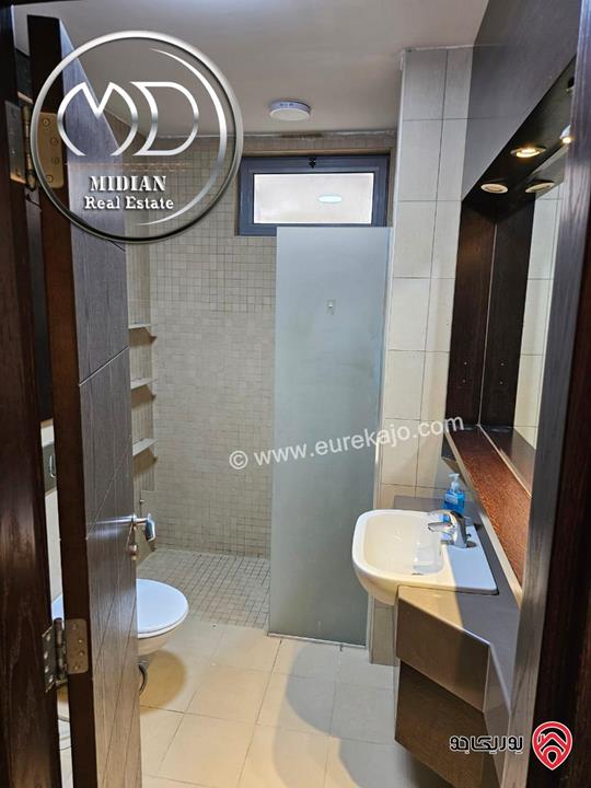 شقة مفروشة للايجار في عمان - عبدون مساحة 90م طابق ثاني تشطيبات و ديكورات فندقية فرش فاخر اطلالة جميلة