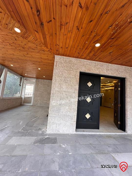 شقة أرضية مساحة 200م داخلي و 350م خارجي للايجار في عمان - دير غبار 