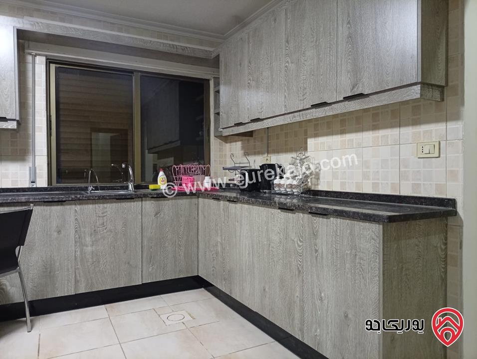 شقة دوبلكس أرضية شبه مستقلة مساحة 375م داخلي و 300م خارجي للبيع في عمان - خلدا