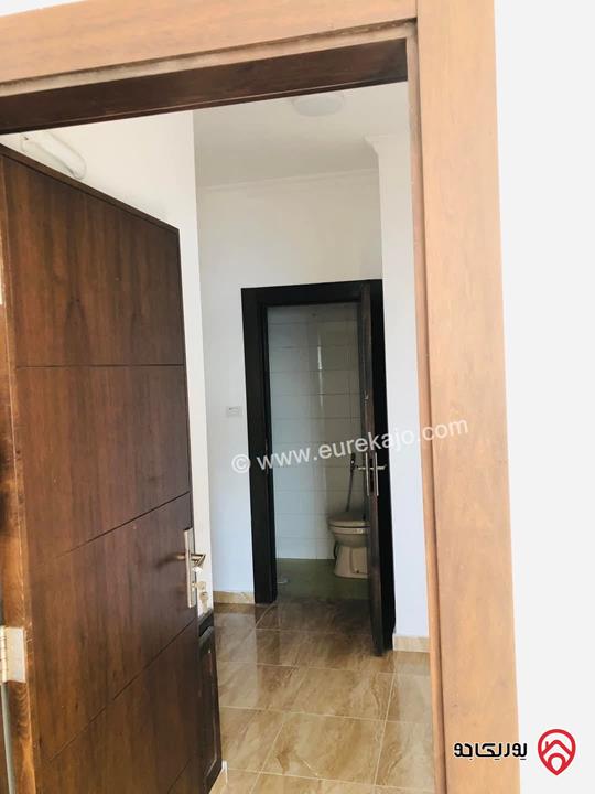 شقة طابق ثالث مساحة 205م مع روف 25م للبيع في عمان - الكرسي