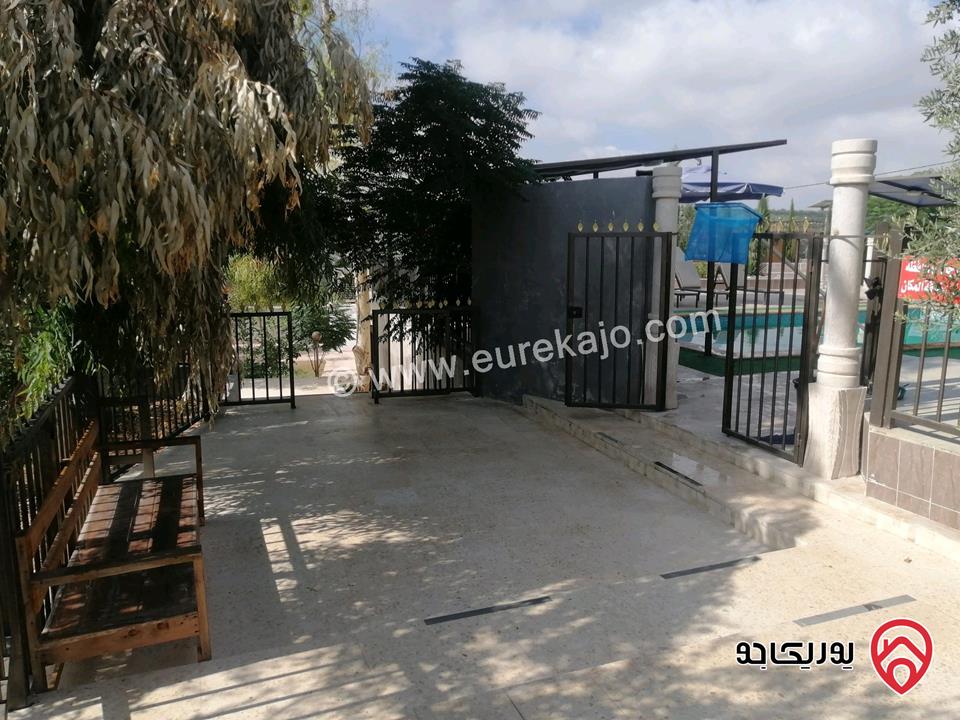 مزرعة ومنتجع مساحة الأرض 3 دونم و 700م والبناء 250م للبيع في اربد - كفر سوم قوشان مستقل استثمارية وسكنية