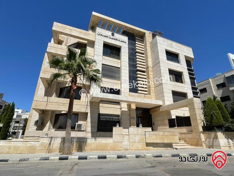 شقة طابق أرضي معلق مساحة 250م للبيع مفروشة في عمان - ضاحية النخيل 