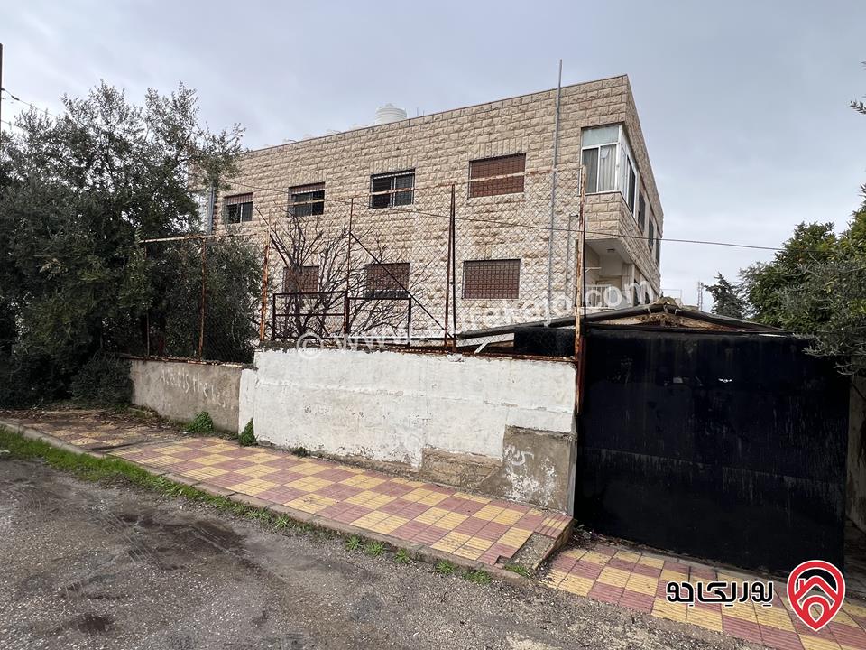 عمارة سكنية على أرض 889م للبيع في عمان - المدينة الرياضية خلف المختار مول - تقع على شارعين بمستويين يسمح ببناء عدد طوابق أكثر