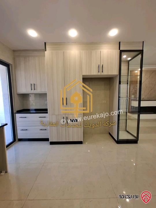 شقة جديدة لم تسكن طابق ثاني مساحة 150م للإيجار في عمان - الجندويل 