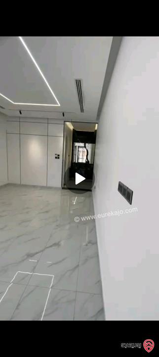 فيلا مستقلة فاخرة جدا مساحة 300م على أرض 400م للبيع في عمان - ربوة عبدون جديدة لم تسكن بسعر مغري جدا 