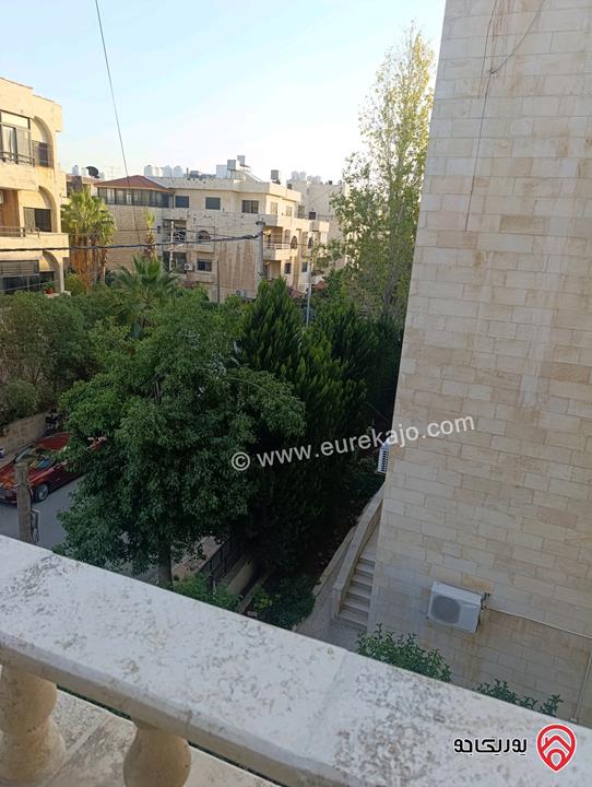 شقة مساحة 180م طابق ثالث للايجار في عمان - الرابية