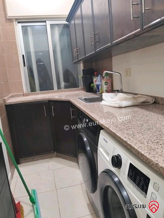 شقة فارغة طابق ثالث مساحة 200م للايجار في عمان - ضاحية النخيل 