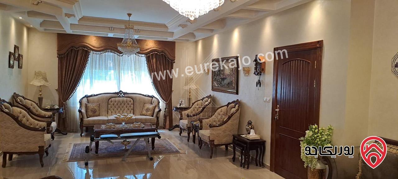 فيلا دوبلكس متلاصقة مساحة 500م على أرض 500م للبيع في عمان - الجبيهة – بناء خاص من المالك