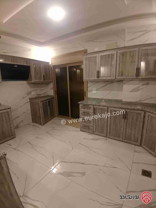 شقة لم تسكن مساحة 160م طابق ثاني للايجار في اربد - جنوب كومباوند الأمعري 