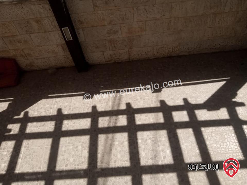 شقة مميزة طابق ارضي مساحة 262م داخلي و 30م خارجي للبيع في عمان - دير غبار