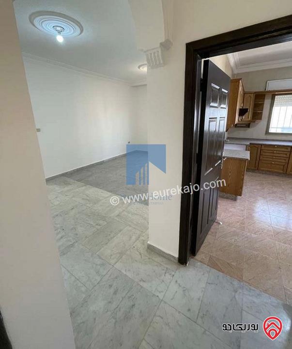 شقة مميزة للبيع في عمان - خلدا قرب المدارس المستقلة طابق ثالث 190م تشطيب سوبر ديلوكس