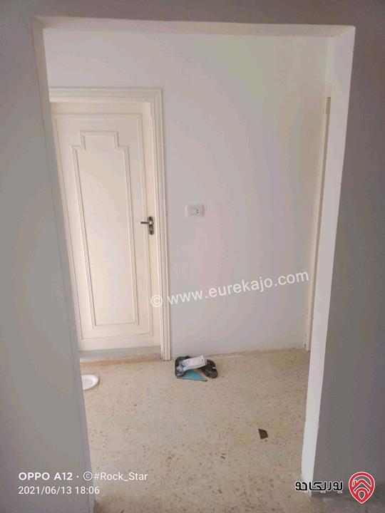عقار سكني مكون من اربع شقق للبيع في اربد - لواء بني كنانه سحم