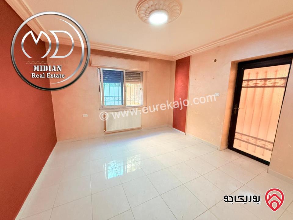 شقة شبه ارضي للبيع في عمان - ضاحية الرشيد مساحة 170م مع ترس 60م تشطيبات سوبر ديلوكس بسعر مميز جداً