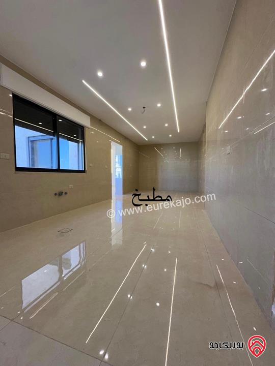 شقة شبه أرضية مساحة 200م للبيع في عمان - مرج الحمام