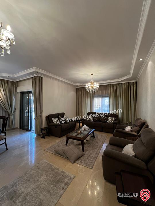 شقه طابق اول 220م مميزه سوبر ديلوكس للبيع في عمان - الشميساني 