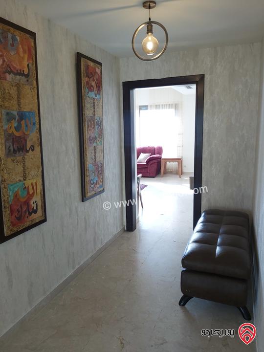 شقة أرضية طابقية مفروشة مساحة 302م داخلي و 70م خارجي للايجار في عمان - دير غبار