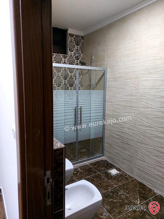 شقة مساحة 210م طابق ثالث للبيع في عمان - طريق المطار من المالك مباشرة