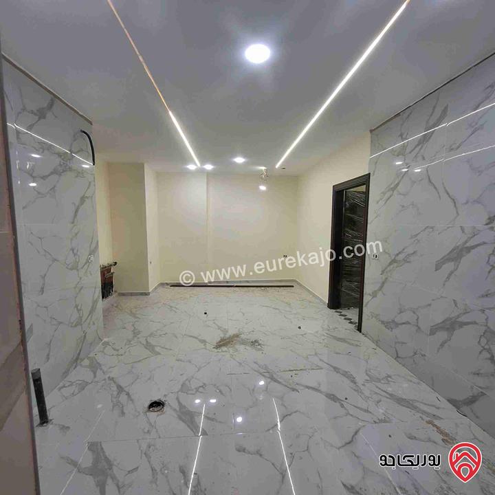 شقة مساحة 138م طابق أول للبيع بالأقساط — بدون بنوك أو شركات تمويل في اربد