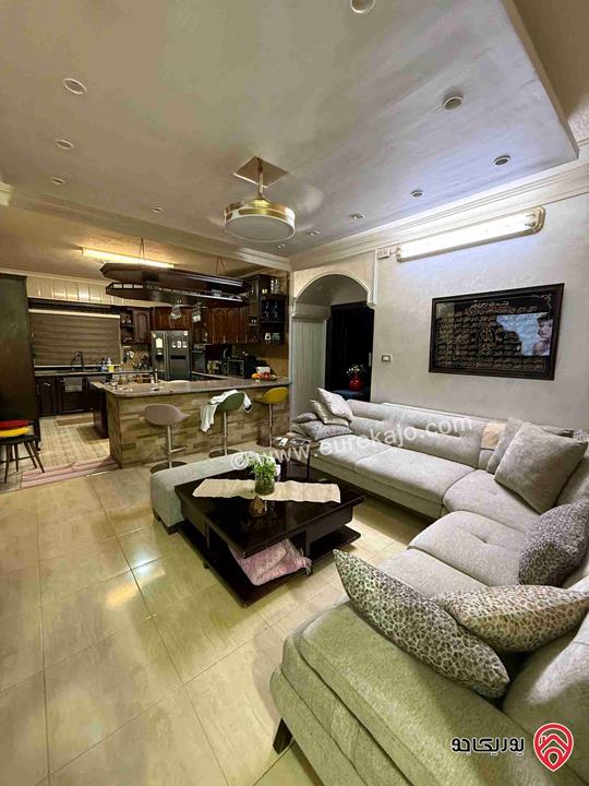 شقة طابق أول مساحة 195م للبيع في عمان - مرج الحمام