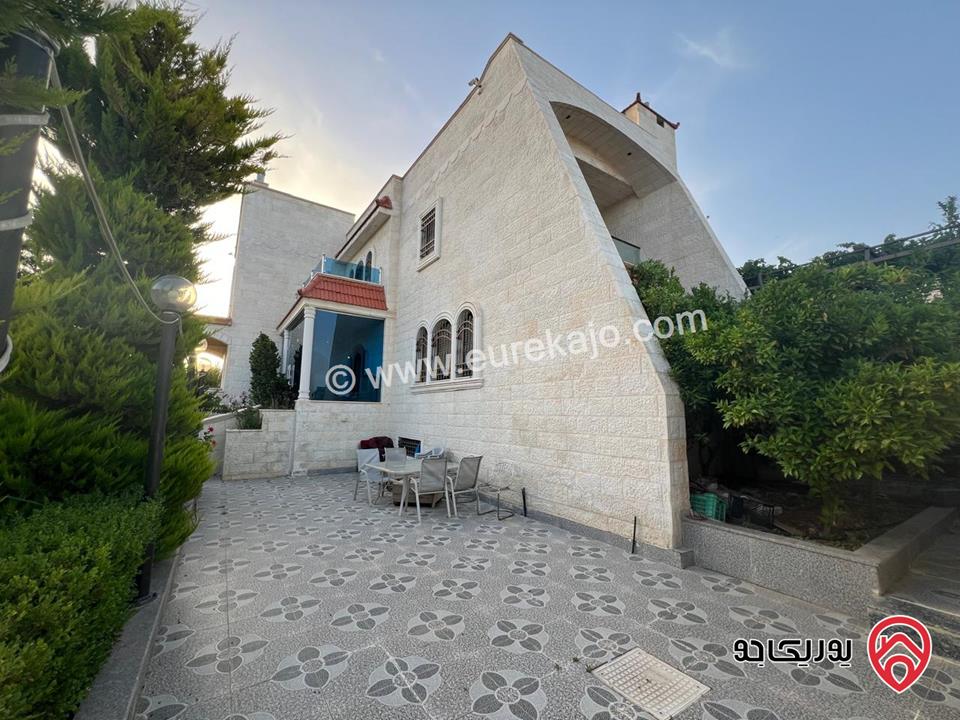 فيلا دوبلكس مساحة 550م على أرض 1030م للبيع في عمان - ضاحية الأمير علي طريق المطار 