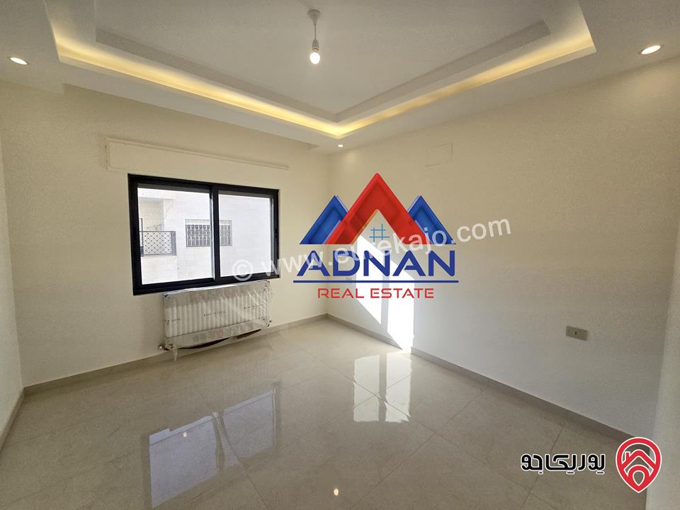 شقة جديدة مساحة 125 متر طابق ثالث للبيع في عمان - الرابية