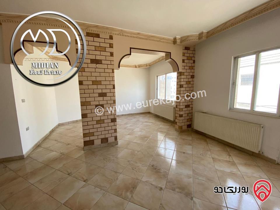 شقق للبيع طابق أخير مع روف في عمان - ضاحية الرشيد مساحات 220م & 240م مع تراسات امكانية الأقساط بأسعار مميزة