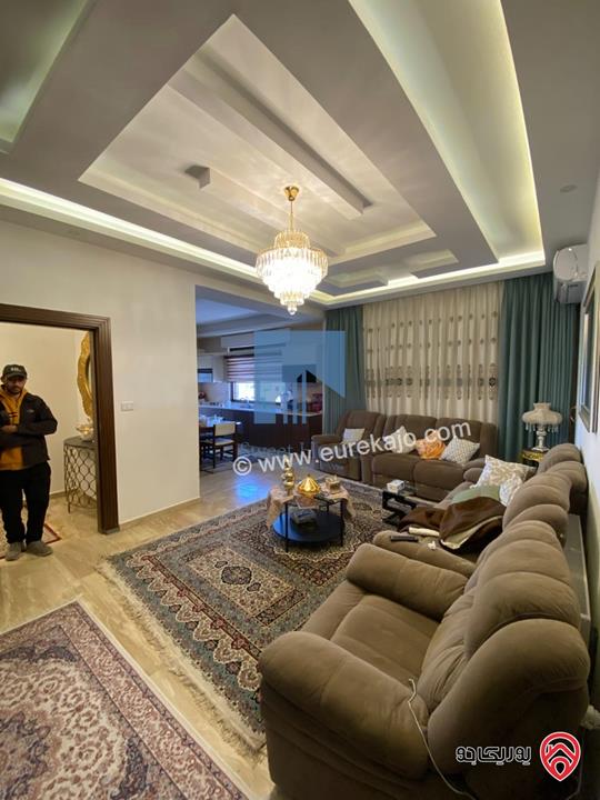 شقة فاخرة للبيع في عمان - خلدا - العوجانية طابق ثالث 190م تشطيب سوبر ديلوكس