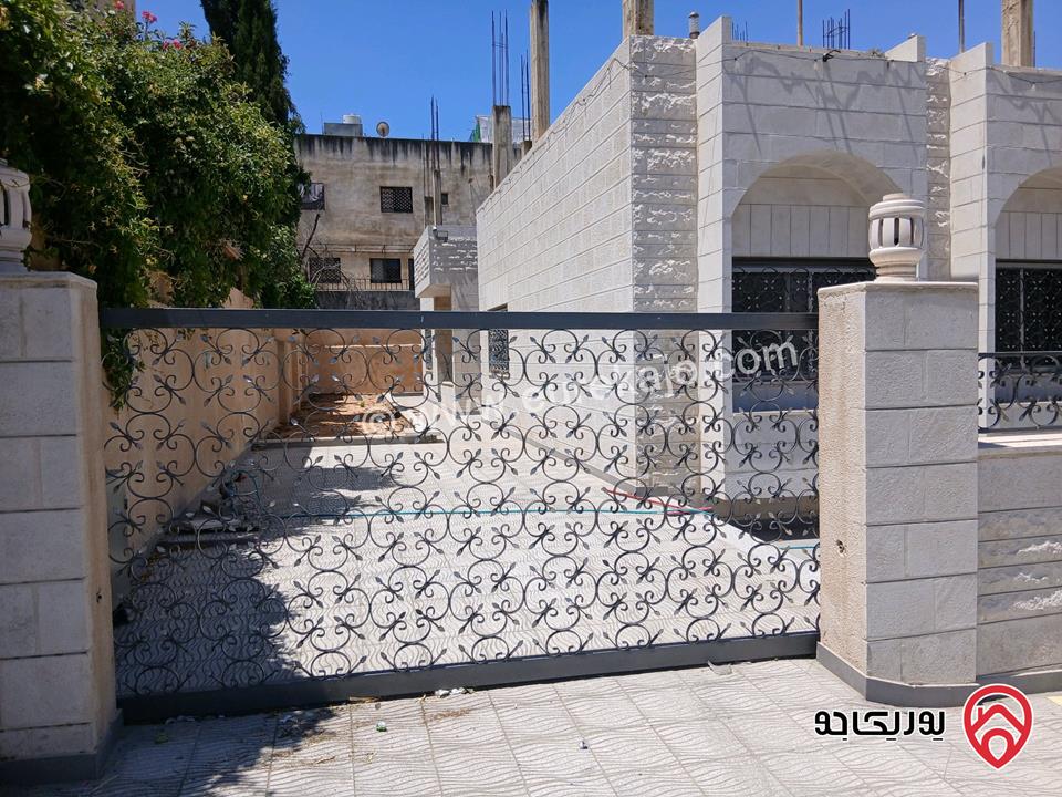 فيلا مساحة 480م على أرض 740م للبيع في عمان - الذراع الغربي 